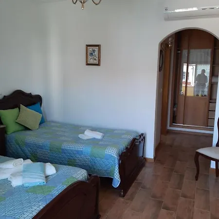 Maria Ines House 招待所