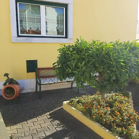 Maria Ines House 招待所 3*