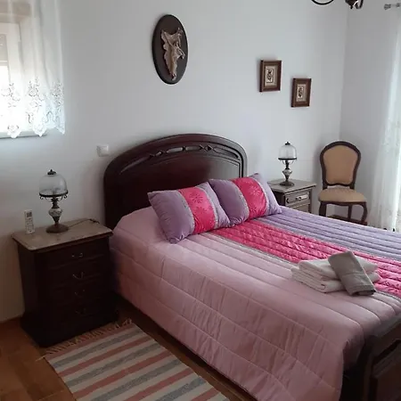 בית הארחה Maria Ines House 3*